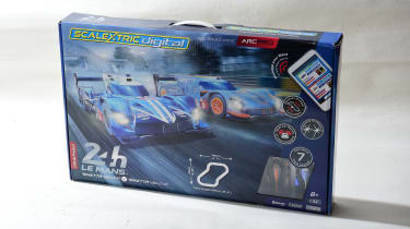 Best slot car racers - Scalextric Digital 24h Le Mans