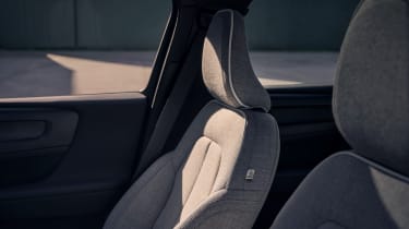 Volvo XC40 Recharge - front seats