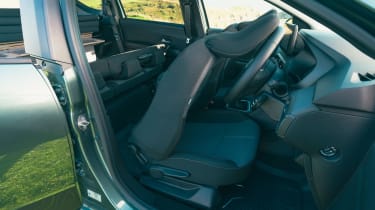 Dacia Jogger Extreme Sleep Pack - front seats folding