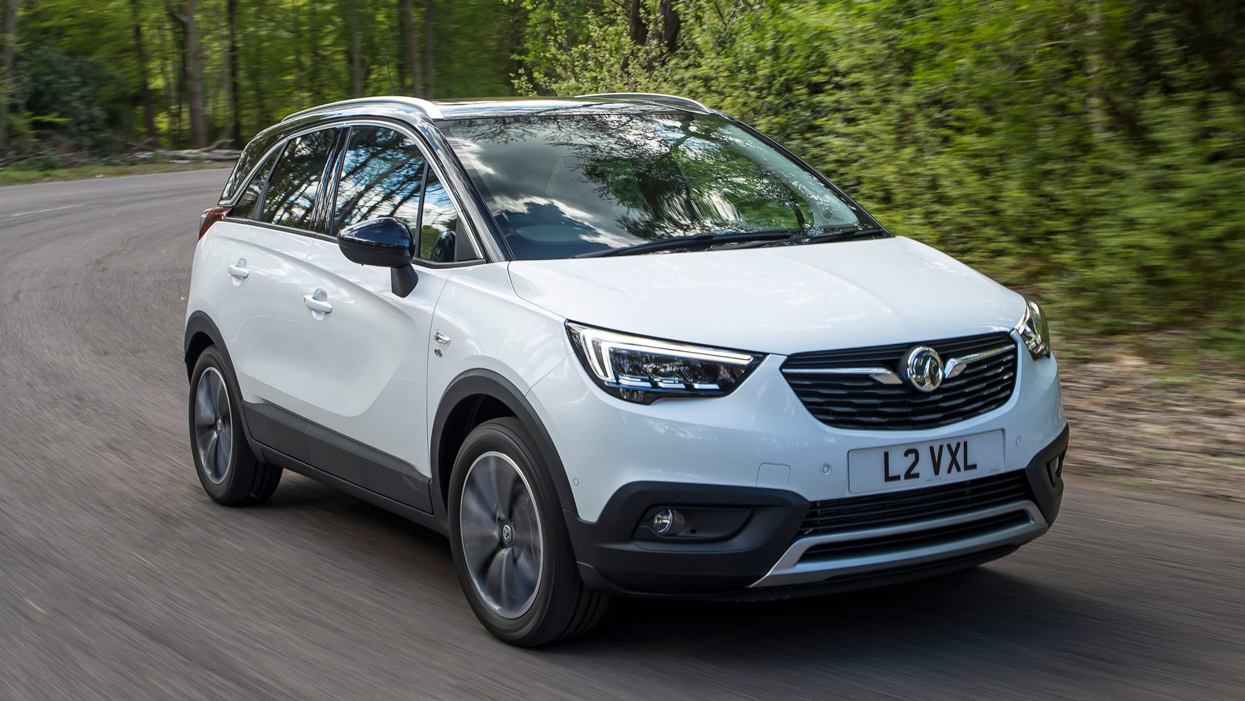 New Vauxhall Crossland X 1.6 diesel 2017 review - pictures | Auto Express