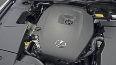 Lexus IS 200d SE engine
