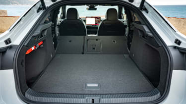 Volkswagen ID.7 - boot seats down