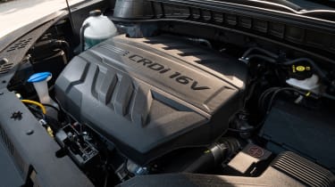 Hyundai Tucson - engine