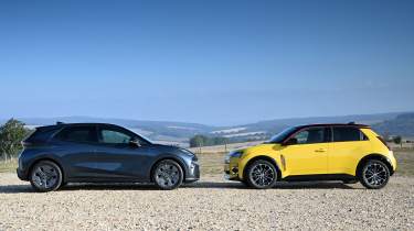 Cupra Raval vs Renault 5 - side