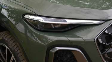 Audi Q5 - headlight