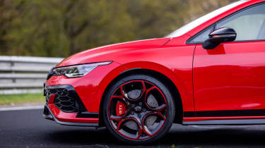 Volkswagen Golf GTI Edition 50 - side detail