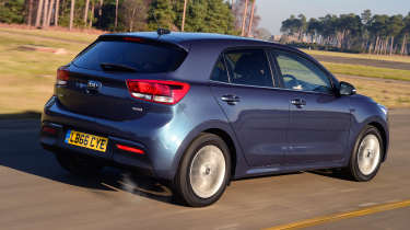 Kia Rio - rear tracking