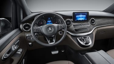 Mercedes V-Class facelift - studio cabin