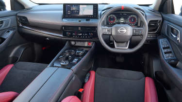 Nissan X-Trail Nismo - dashboard