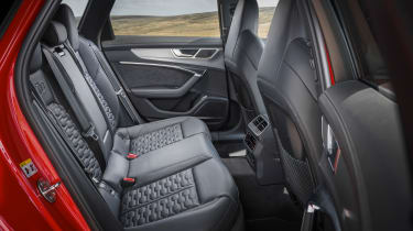Audi RS 6 Performance - rear seats