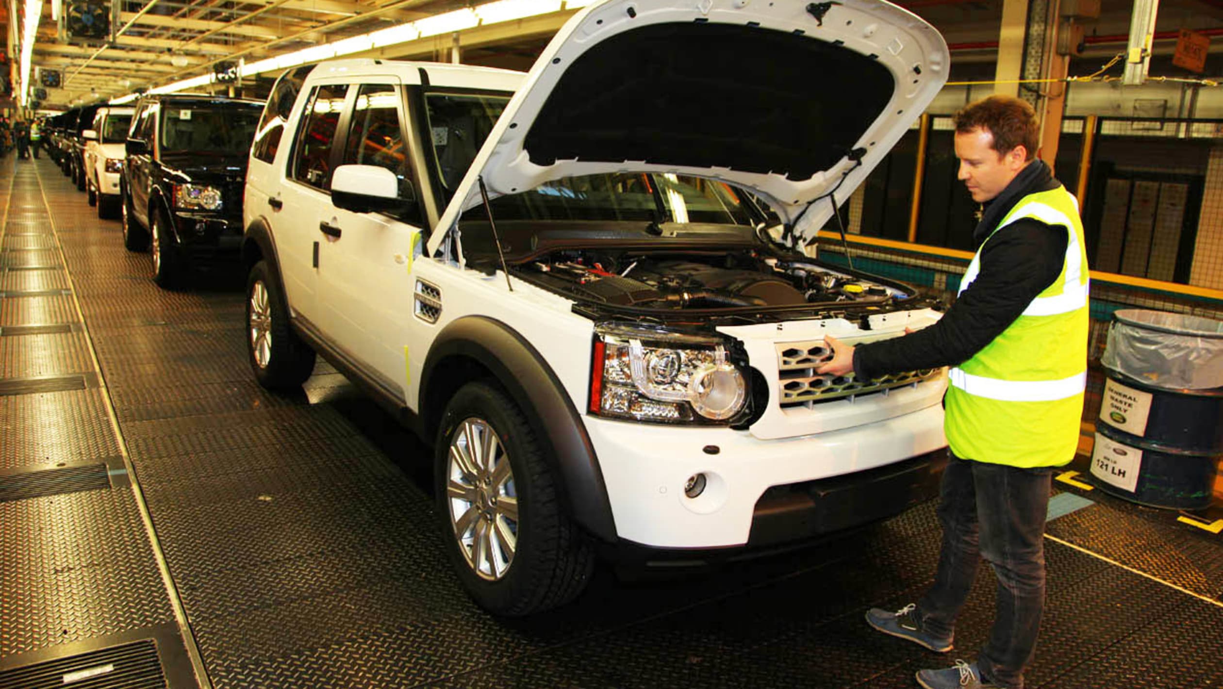 One millionth Land Rover Discovery - Pictures | Auto Express