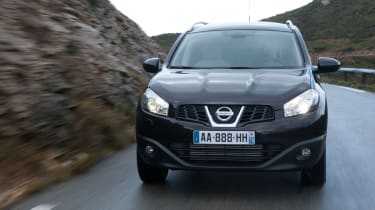 Nissan Qashqai+2 1.6 dCi front tracking
