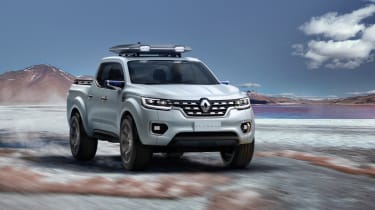 Renault Alaskan concept pick-up driving