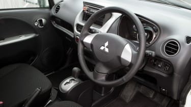 Mitsubishi i-MiEV interior