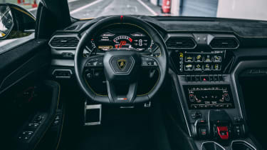  Lamborghini Urus Performante - interior