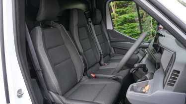 Renault Master - seats