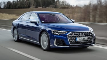Audi S8 - front tracking