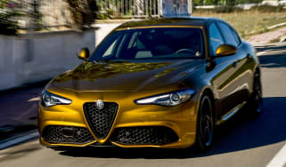 Alfa Romeo Giulia - front tracking