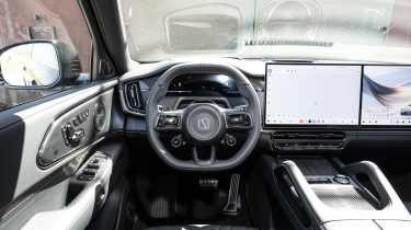 New Zeekr 8X plug-in hybrid - front interior 