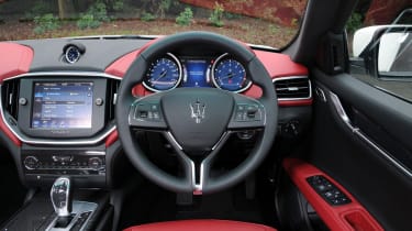 Maserati Ghibli S interior 
