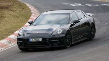 2016 Porsche Panamera spyshots front side