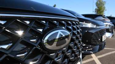 Chery Tiggo 8 - grille detail