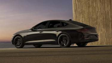 Genesis G80 Black - rear static 