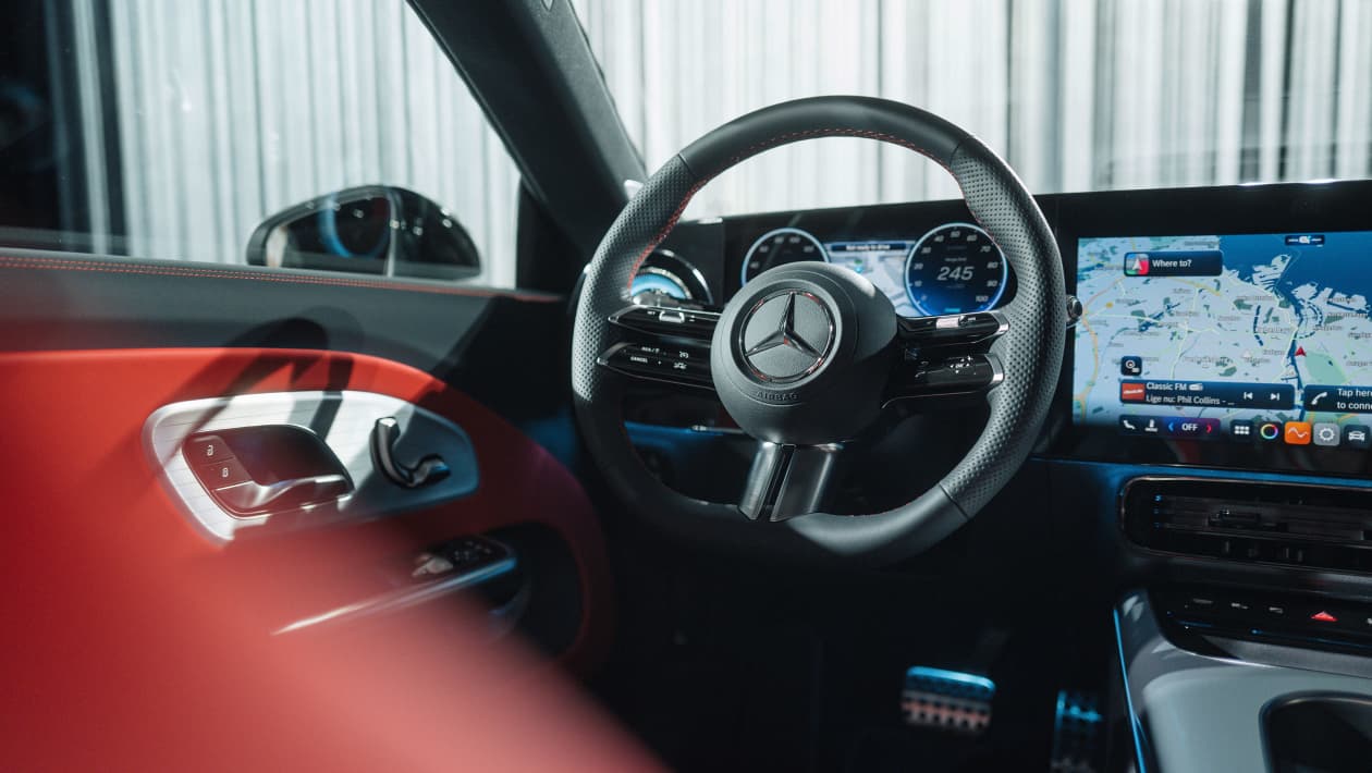 Mercedes CLA стреляющий тормоз - DashCoin