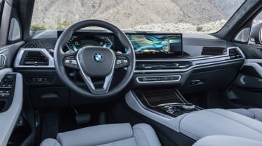 BMW X5 facelift - dash