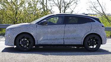 Renault Megane E-Tech Facelift - side profile