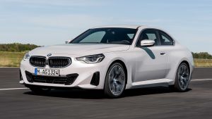 BMW 220i - front action