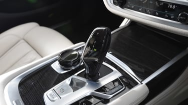 BMW 7 Series - centre console