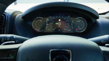 Peugeot E-Boxer - digital drivers display