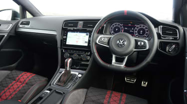 Volkswagen Golf GTI TCR - cabin