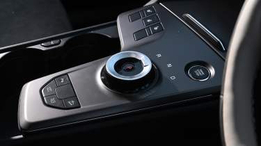 Kia Sportage UK - centre console