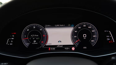 Audi Q7 - dials