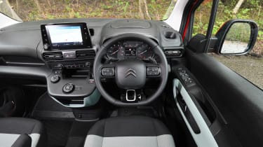 Citroen Berlingo XL Flair long termer - interior