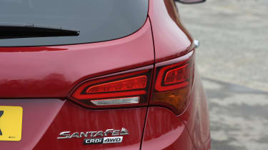 Hyundai Santa Fe - rear light detail