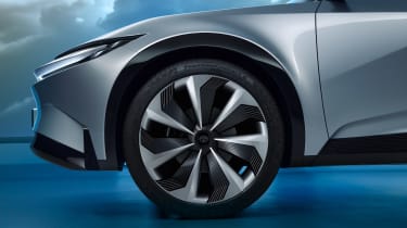 Toyota Sport Crossover Concept - front wheel