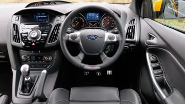 Ford Focus ST Mountune interior 
