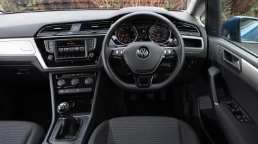 Volkswagen Touran - dash