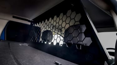 Dacia Duster Commercial - interior grille