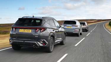 Toyota RAV4, Mitsubishi Outlander and Hyundai Tucson - rear tracking