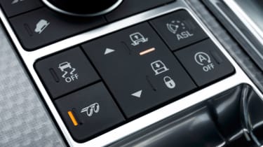 Range Rover Sport SVR  - buttons