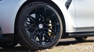 BMW M3 Touring - front N/S wheel