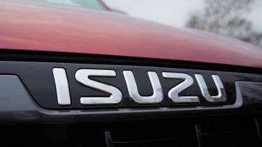 Isuzu D-Max - Isuzu badge