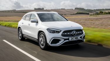 Mercedes GLA - front tracking