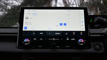 Toyota bZ4X - screen