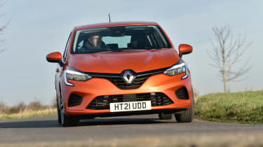 2022 Renault Clio TCe 90 - front cornering