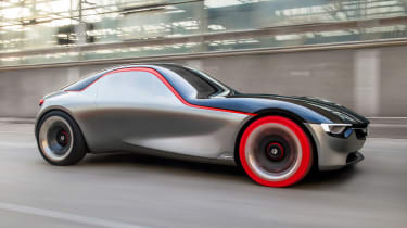 Vauxhall GT Concept - side tracking 2